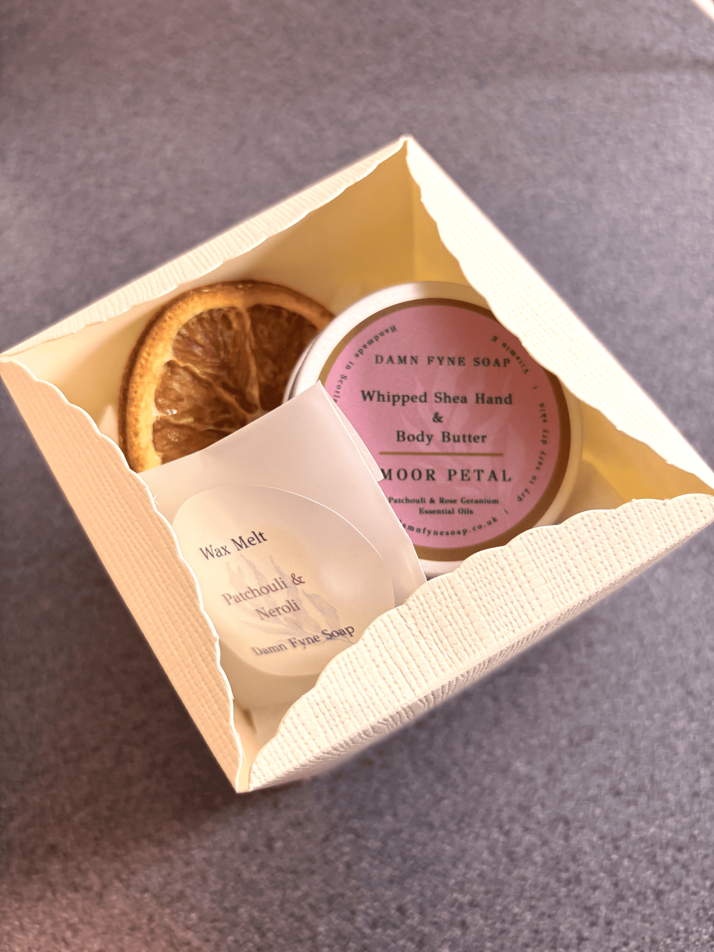 Gift set with body butter, wax melt, box with navy ribbon